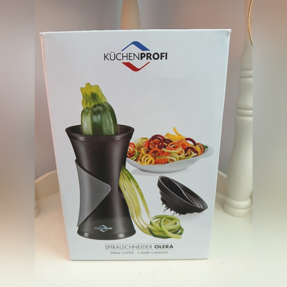 KüchenProfi New in Box small kitchen spiralizer cleaning brush & instructions